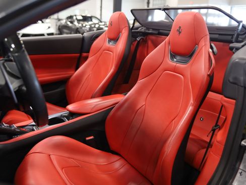 Used 2020 Ferrari Portofino image 20