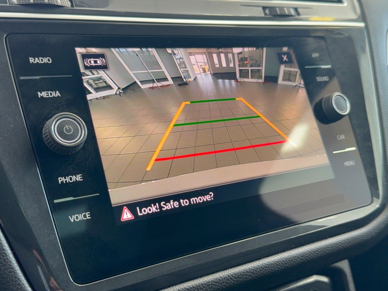 Certified 2024 Volkswagen Tiguan SE R-Line FWD image 24