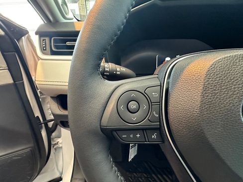 New 2025 Toyota RAV4 Limited image 39