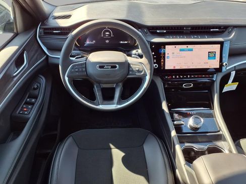 New 2026 Jeep Grand Cherokee Altitude AWD/4WD image 4