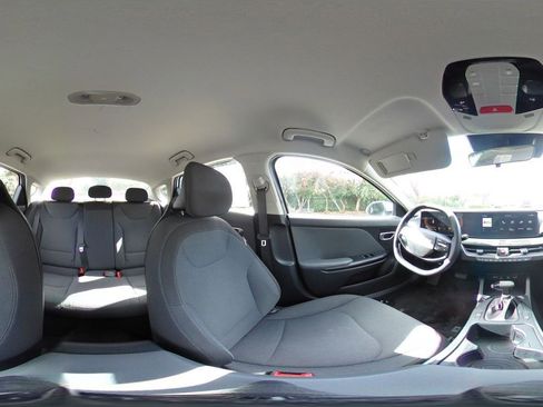 Used 2025 Kia K4 LXS image 41