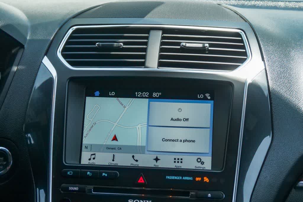 Used 2017 Ford Explorer Limited w/ Equipment Group 301A FWD image 13