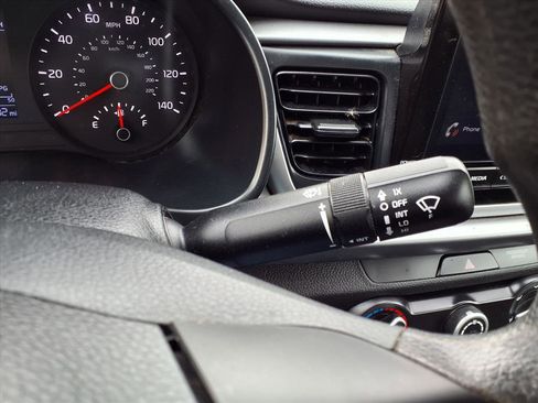 Used 2023 Kia Rio LX image 14