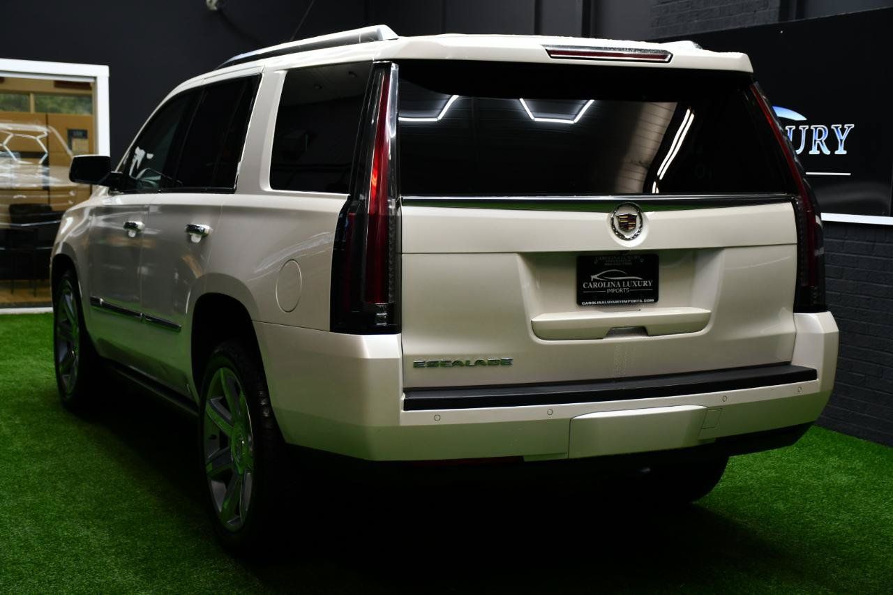 Used 2015 Cadillac Escalade Premium AWD/4WD image 4