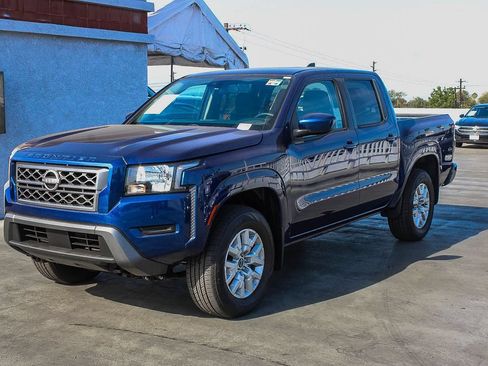 Used 2022 Nissan Frontier SV AWD/4WD image 4