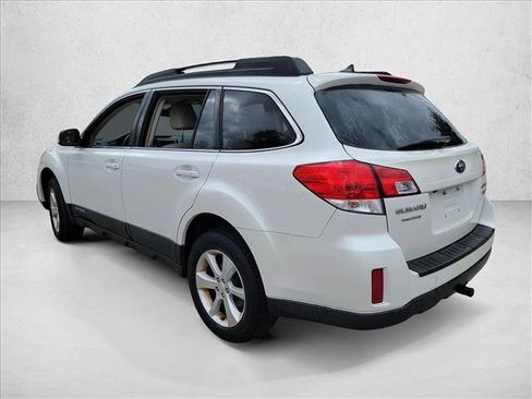 Used 2013 Subaru Outback 3.6R Limited image 7