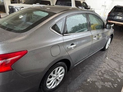 Used 2018 Nissan Sentra SV FWD image 6
