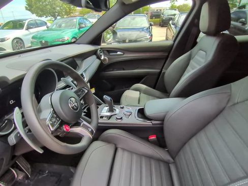 Used 2024 Alfa Romeo Stelvio Quadrifoglio AWD/4WD image 36