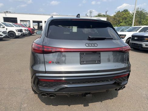 Used 2025 Audi SQ5 Premium Plus w/ Premium Plus Package AWD/4WD image 4