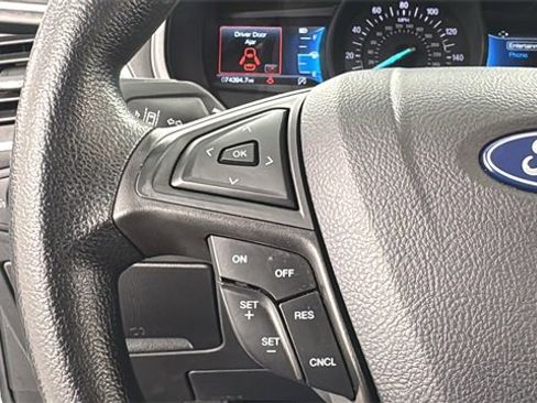 Used 2024 Ford Edge SE image 21