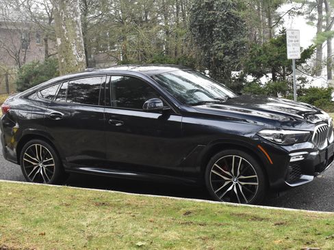 Used 2021 BMW X6 xDrive40i w/ M Sport Package AWD/4WD image 12