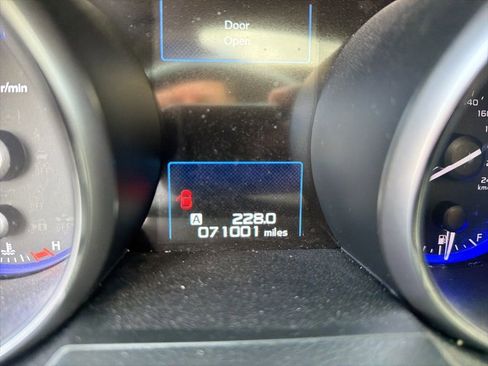 Used 2018 Subaru Outback 2.5i Limited image 9