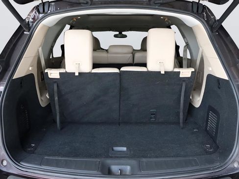 Used 2020 Nissan Pathfinder Platinum image 11