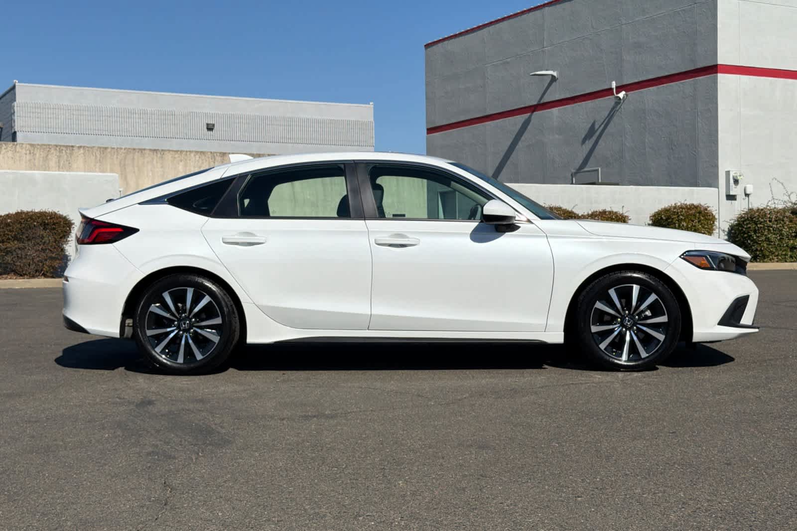 Used 2024 Honda Civic EX-L image 6
