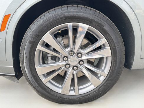 Certified 2024 Cadillac XT6 Premium Luxury w/ Technology Package FWD image 34