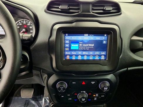 Used 2020 Jeep Renegade Altitude image 16