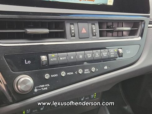 Certified 2025 Lexus ES 300h w/ Premium Package FWD image 29