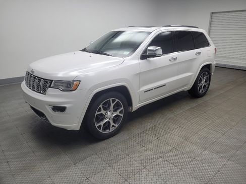 Used 2019 Jeep Grand Cherokee Overland image 2