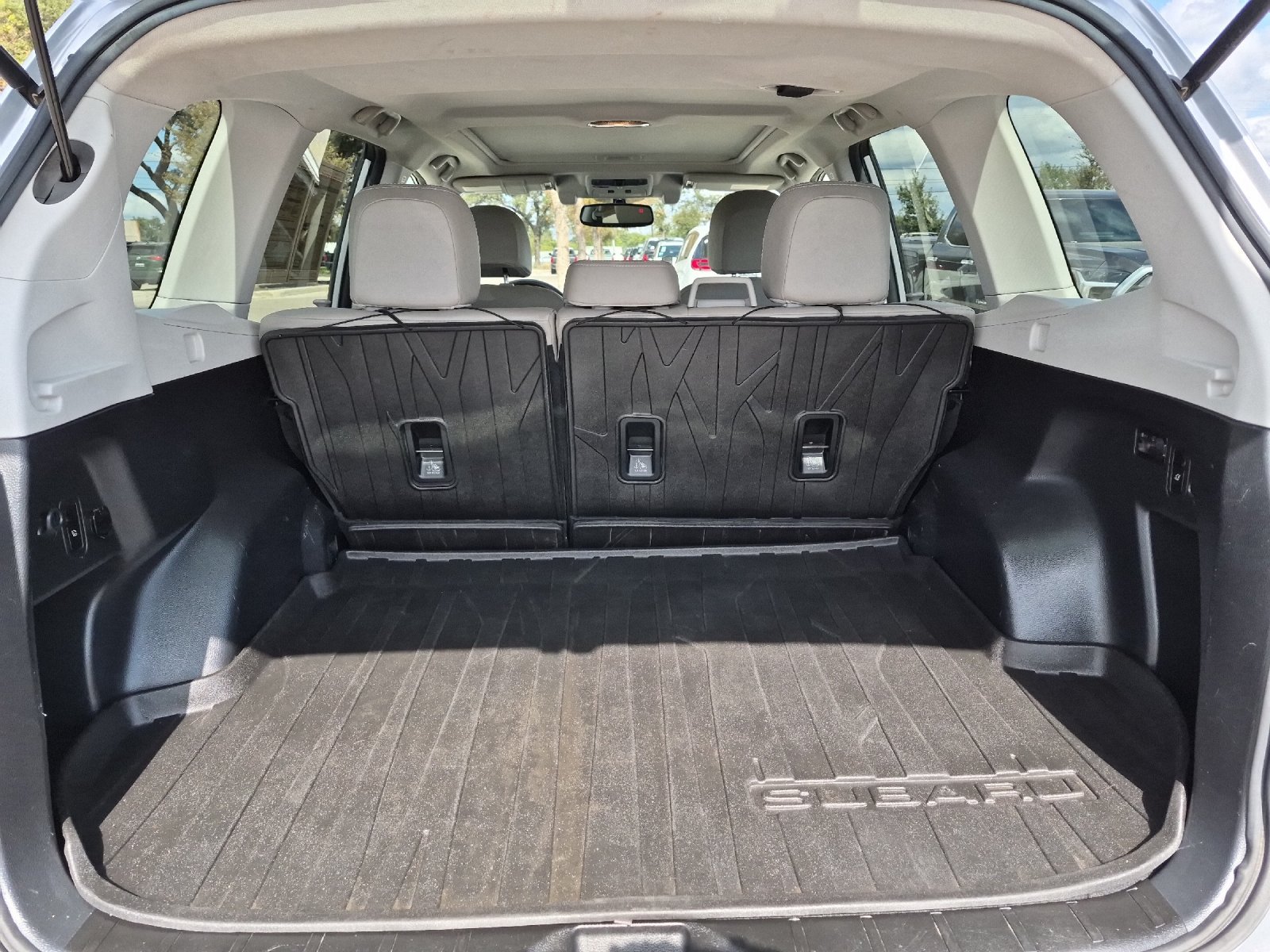 Used 2016 Subaru Forester 2.5i Touring w/ Eyesight & Navigation System AWD/4WD image 14