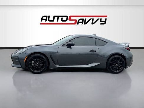 Used 2025 Toyota GR86 Premium RWD image 4