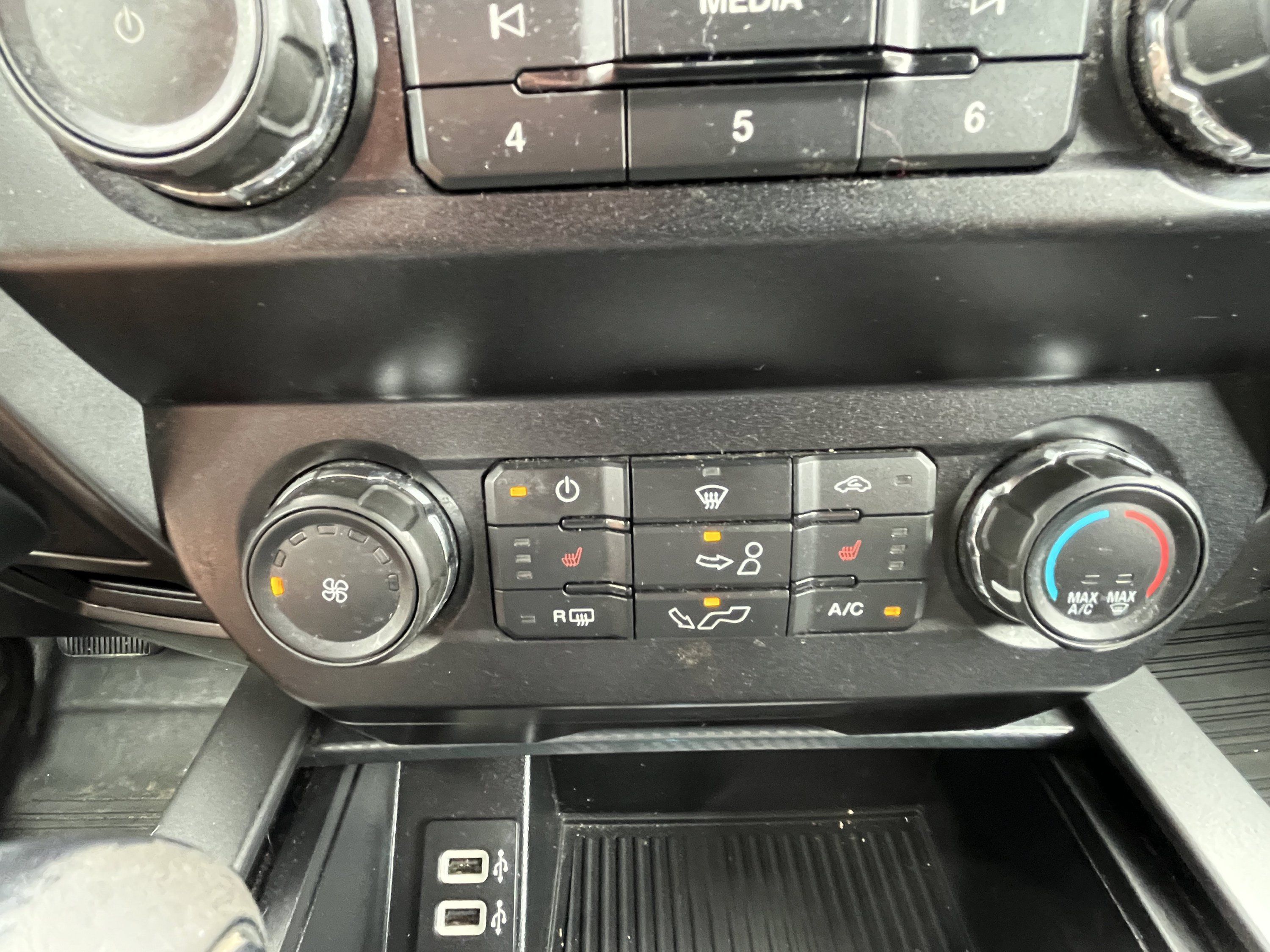 Used 2019 Ford F150 XLT w/ Equipment Group 302A Luxury AWD/4WD image 16