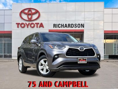 Used 2023 Toyota Highlander LE