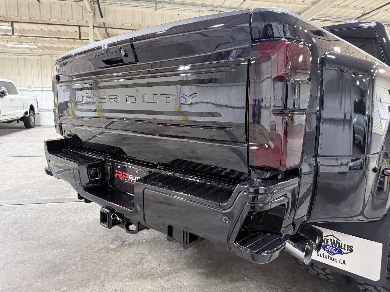 Used 2026 Ford F450 Platinum w/ FX4 Off-Road Package AWD/4WD image 42