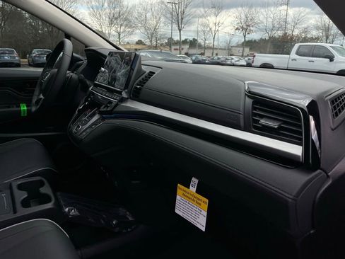 New 2026 Honda Odyssey Touring image 34