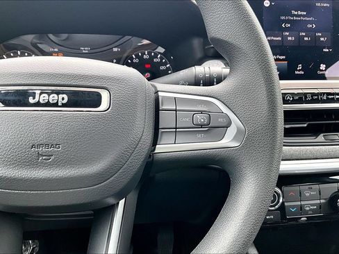 Used 2024 Jeep Compass Sport AWD/4WD image 25