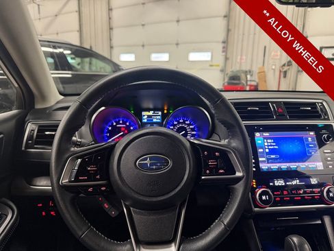 Used 2019 Subaru Outback 3.6R Limited image 16