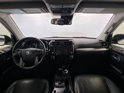 Used 2020 Toyota 4Runner Limited AWD/4WD image 10
