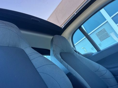 Used 2016 smart fortwo passion image 15