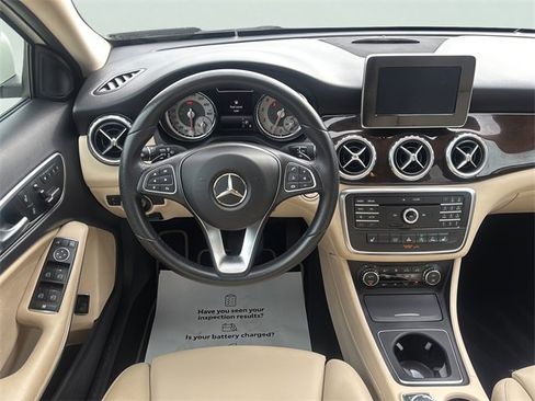 Used 2016 Mercedes-Benz GLA 250 image 19