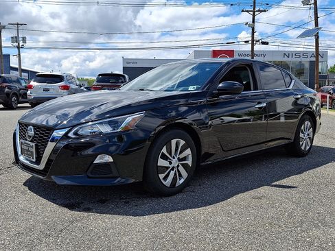 Certified 2020 Nissan Altima 2.5 S FWD image 3