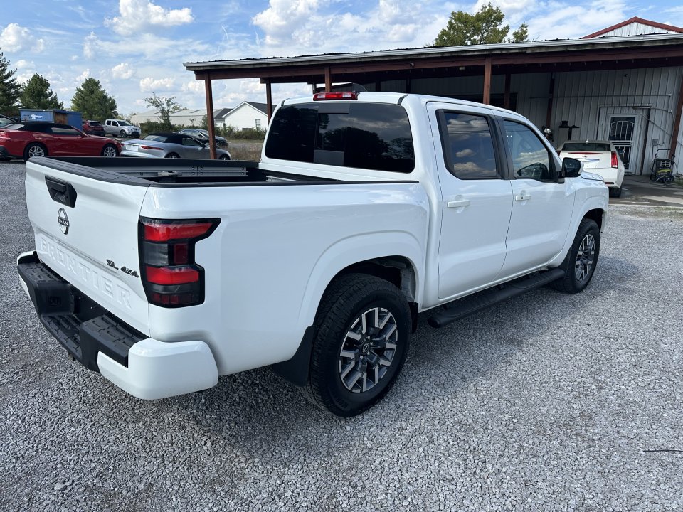Used 2024 Nissan Frontier SL AWD/4WD image 5