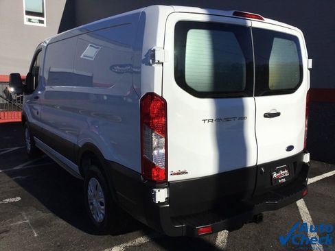 Used 2019 Ford Transit 250 130 Low Roof image 7