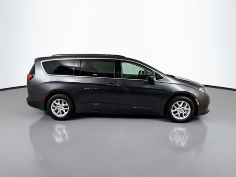 Used 2020 Chrysler Voyager Lxi FWD image 4