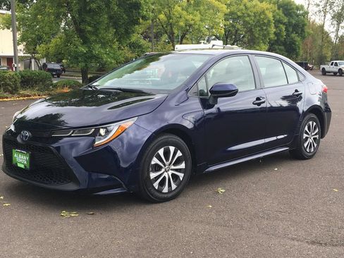 Used 2022 Toyota Corolla LE FWD image 11