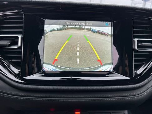 Used 2024 Dodge Durango SXT image 24