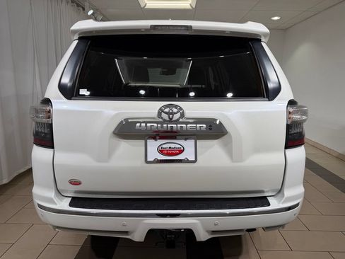 Used 2020 Toyota 4Runner Limited AWD/4WD image 4