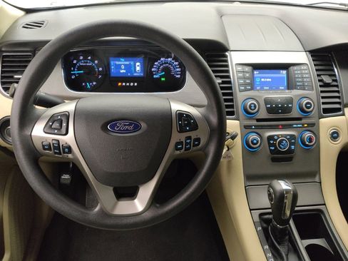 Used 2018 Ford Taurus SE FWD image 22