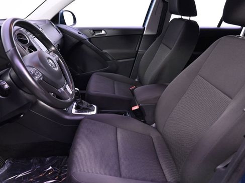 Used 2018 Volkswagen Tiguan Limited w/ Premium Package AWD/4WD image 13