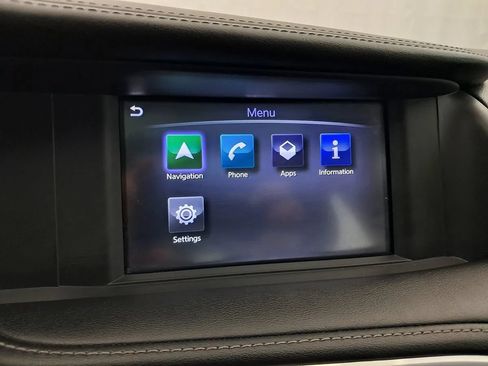Used 2018 INFINITI QX30 AWD image 16