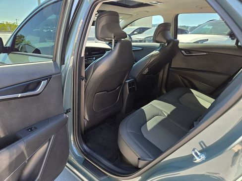 Used 2023 Kia Niro EX Touring FWD image 13