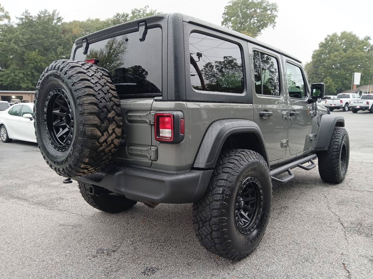 Used 2022 Jeep Wrangler Unlimited Sport AWD/4WD image 6