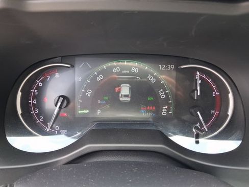 Used 2024 Toyota RAV4 XLE Premium FWD image 17