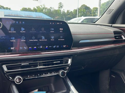 Used 2024 Chevrolet Traverse RS FWD image 10