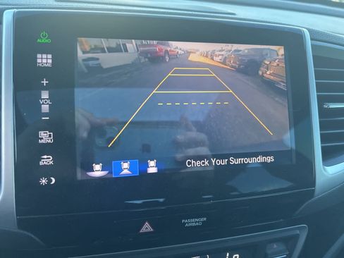 Used 2016 Honda Pilot Touring image 44