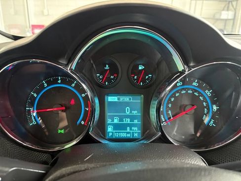 Used 2015 Chevrolet Cruze LT w/ Sun And Sound Package FWD image 23