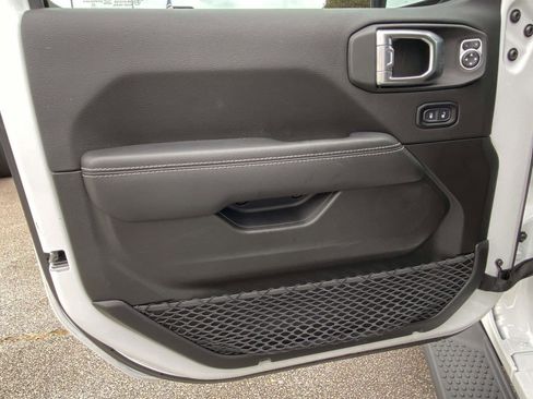 Certified 2023 Jeep Wrangler Sahara w/ Cold Weather Group image 20